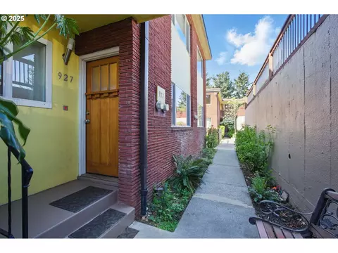 927 NE 68th Ave, Portland, OR 97213