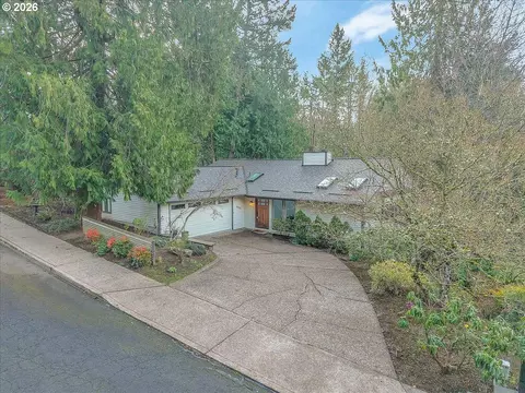 6630 SW Ventura Dr, Tigard, OR 97223