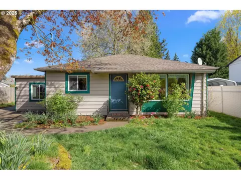 11745 SE Taylor St, Portland, OR 97216