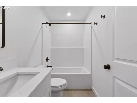Bath - 4055 SW Mckinley St #39, Gresham, OR 97080 photo 6 of 7