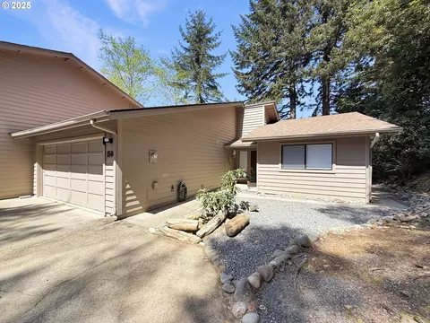 1546 Seacrest Ln, Brookings, OR 97415