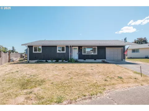 1640 Airway Pl, Lebanon, OR 97355