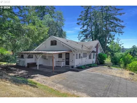 1505 E Taylor Ave, Cottage Grove, OR 97424