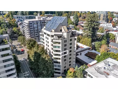 2245 SW Park Pl #6D, Portland, OR 97205