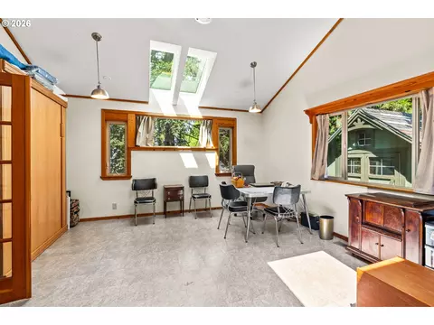 Dining - 537 S 71st St, Springfield, OR 97477 photo 4 of 5