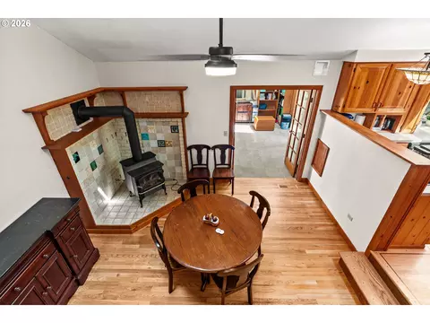 Dining - 537 S 71st St, Springfield, OR 97477 photo 5 of 5