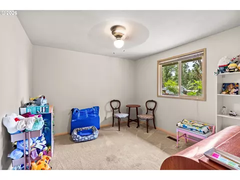Bedroom - 537 S 71st St, Springfield, OR 97477 photo 1 of 4