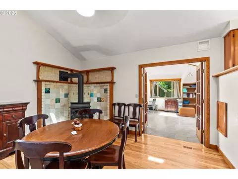 Dining - 537 S 71st St, Springfield, OR 97477 photo 1 of 5
