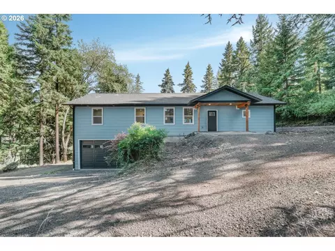 283 Upper Terrace Ln, Glide, OR 97443