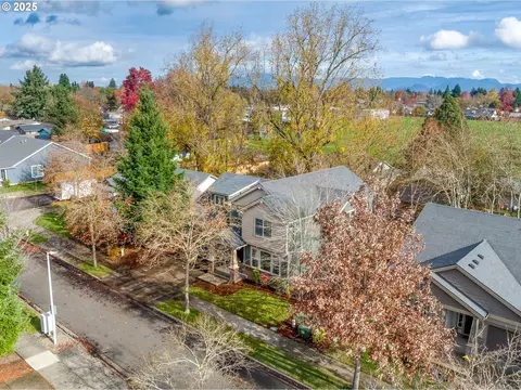 View/Area - 1145 Ludgate Dr, Eugene, OR 97402 photo 2 of 5