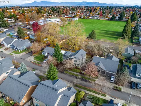 View/Area - 1145 Ludgate Dr, Eugene, OR 97402 photo 5 of 5