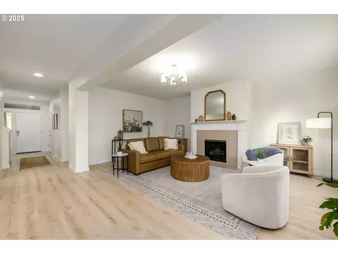 Living - 1145 Ludgate Dr, Eugene, OR 97402 photo 3 of 5