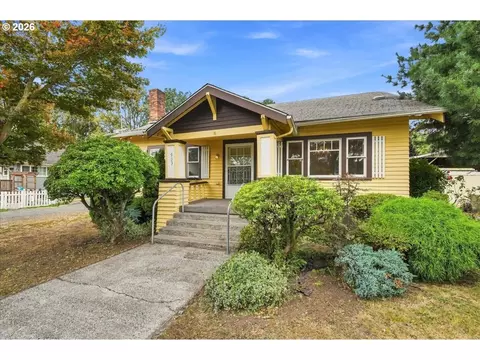 923 Hoffman St, Woodland, WA 98674