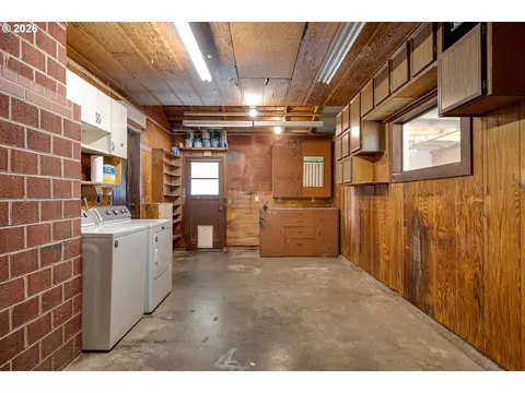 Other - 910 Cornell Ave, Gladstone, OR 97027 photo 6 of 12