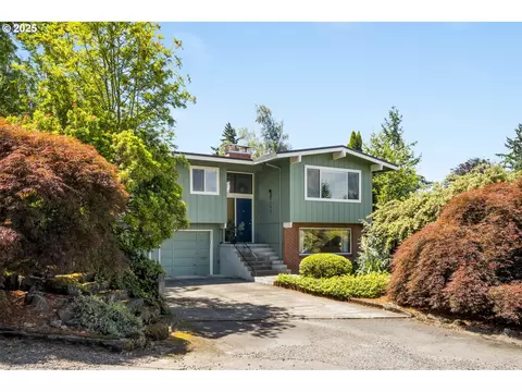 9135 SW 36th Ave, Portland, OR 97219