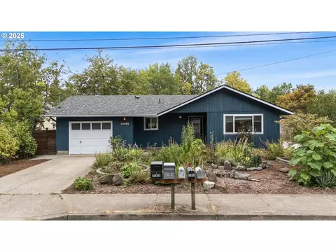 25099 Cheney Dr, Veneta, OR 97487