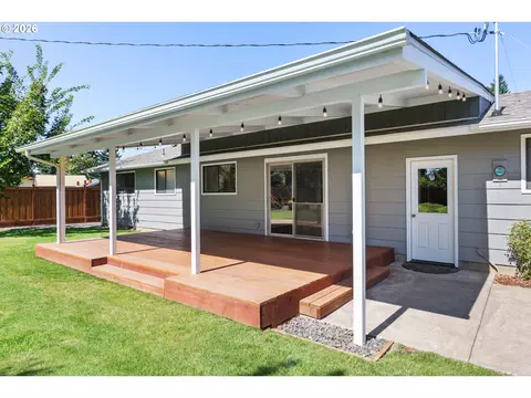 Exterior - 4024 Kildare St, Eugene, OR 97404 photo 2 of 14
