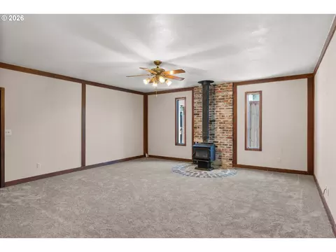 Living - 4024 Kildare St, Eugene, OR 97404 photo 5 of 5