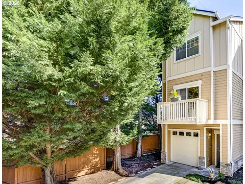 18405 SW Stepping Stone Dr #39, Beaverton, OR 97003