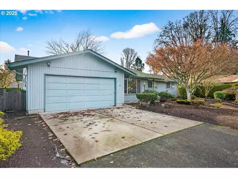 33904 SE Patricia Way, Scappoose, OR 97056