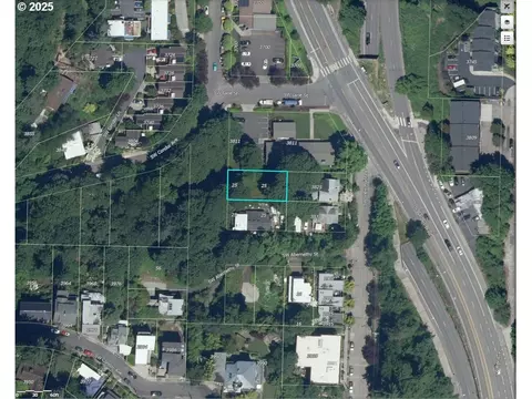 25 SW Abernethy St N, Portland, OR 97239