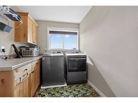 Other - 918 E 16th St, Lafayette, OR 97127 photo 10 of 11