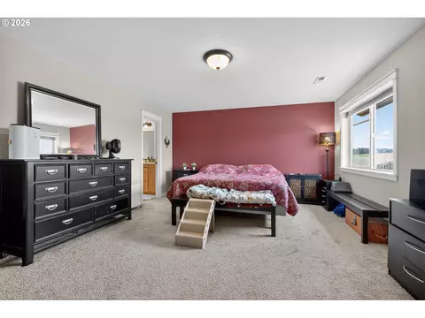 Bedroom - 918 E 16th St, Lafayette, OR 97127 photo 1 of 3