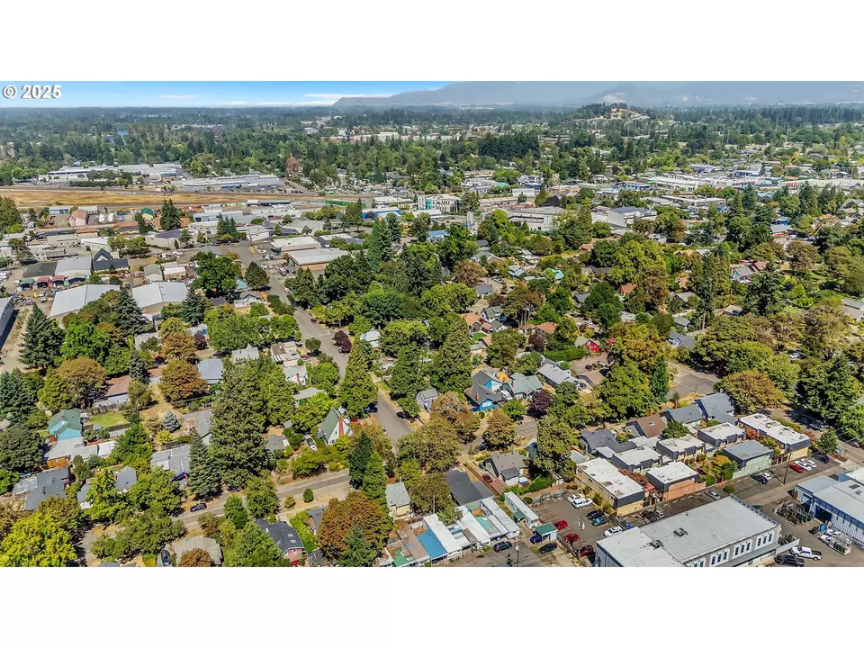 View/Area - 1400 W 5th Ave, Eugene, OR 97402 photo 4 of 4