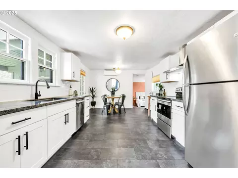 Kitchen - 1400 W 5th Ave, Eugene, OR 97402 photo 1 of 7