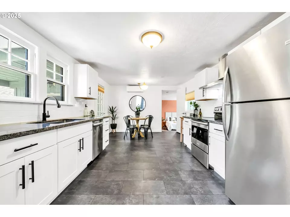 Kitchen - 1400 W 5th Ave, Eugene, OR 97402 photo 1 of 7