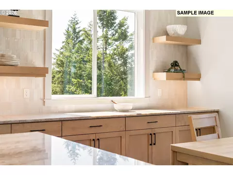 3843 Mapleton Dr, West Linn, OR 97068 photo 9