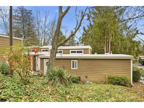 1620 Village Park Pl, West Linn, OR 97068