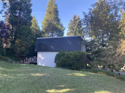 3120 W 19th Ave, Eugene, OR 97405 photo 2