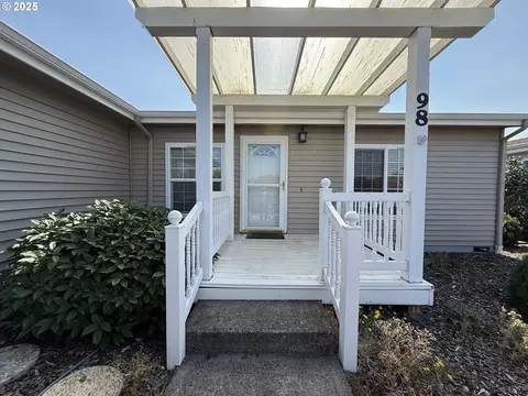 16500 SE 1st St #98, Vancouver, WA 98684
