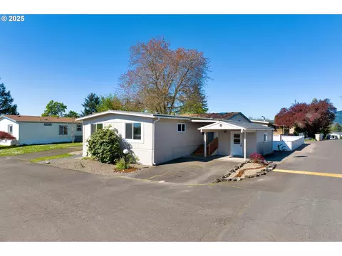 5055 NElliott Cir #8, Corvallis, OR 97330