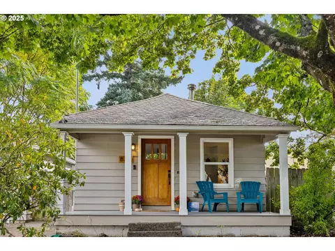 8726 NE Thompson St, Portland, OR 97220