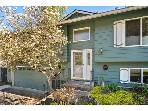 2080 SE Kelly Ave, Gresham, OR 97080 photo 1