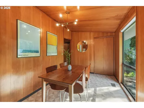 Dining - 19872 White Cloud Cir, West Linn, OR 97068 photo 1 of 2