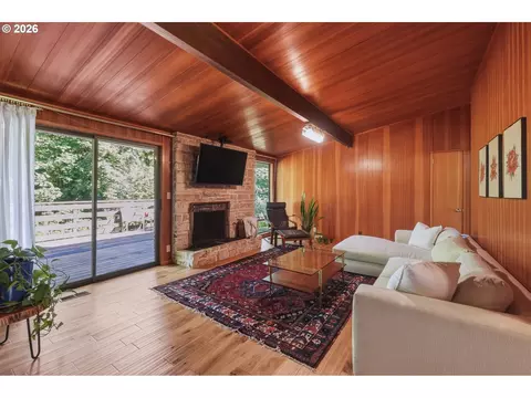 Living - 19872 White Cloud Cir, West Linn, OR 97068 photo 2 of 4