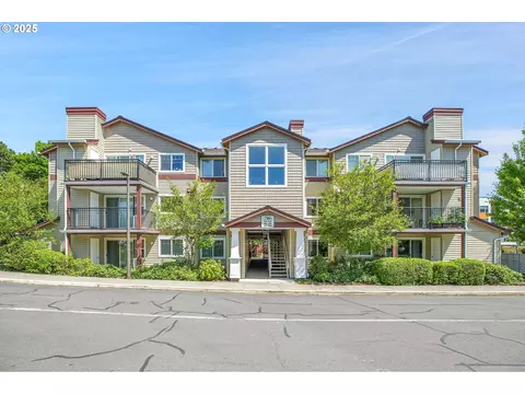 790 NW 185th Ave #304, Beaverton, OR 97006