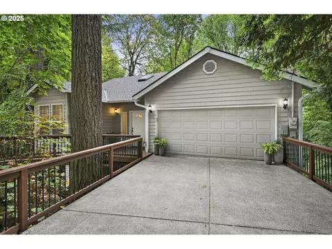 736 SW Burlingame Ter, Portland, OR 97239