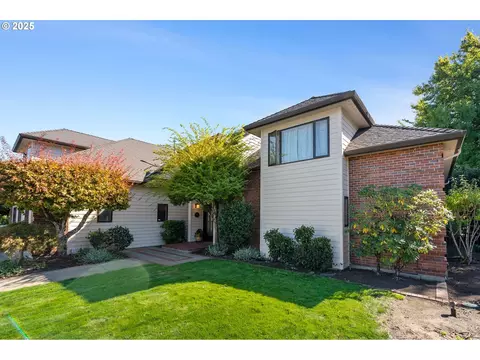 8305 NE 71st St, Vancouver, WA 98662