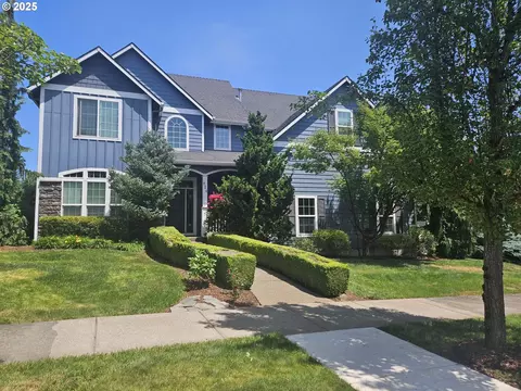 824 Pioneer Dr, Silverton, OR 97381