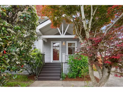 5624 NE Glisan St, Portland, OR 97213