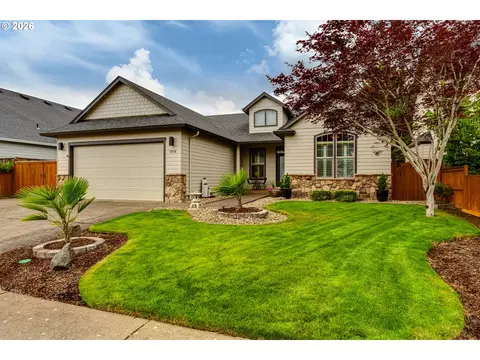 1016 Fieldcrest Ave, Junction City, OR 97448