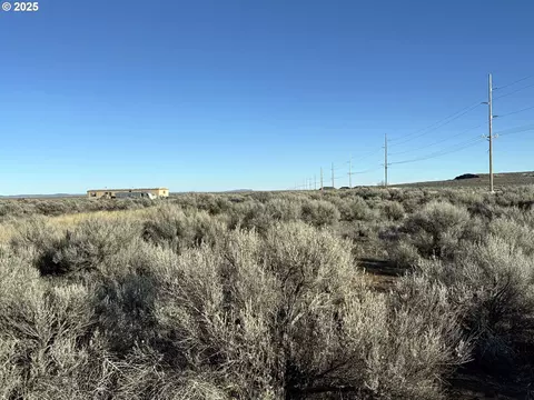 christmas valley hwy, Christmas Valley, OR 97641