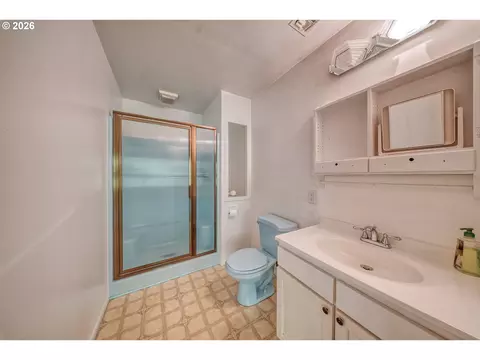 Bath - 107 3rd Ave, Mosier, OR 97040 photo 6 of 6