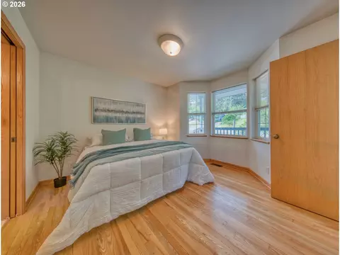 Bedroom - 107 3rd Ave, Mosier, OR 97040 photo 1 of 8