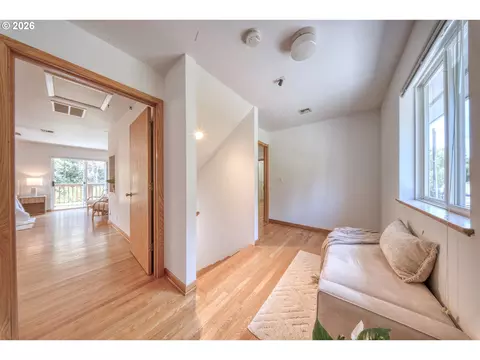 Entry Way - 107 3rd Ave, Mosier, OR 97040 photo 2 of 3