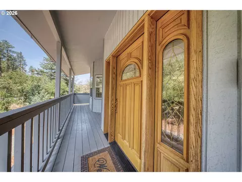 Exterior - 107 3rd Ave, Mosier, OR 97040 photo 1 of 2